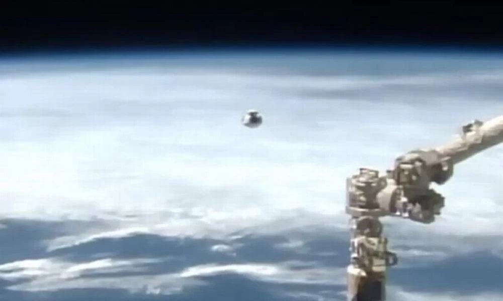 Ηνωμένο Βασίλειο: Ανώτατος στρατιωτικός προειδοποιεί για καταστροφική επίθεση από το διάστημα